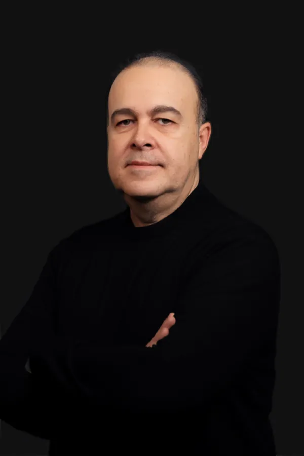 Altuğ Özel